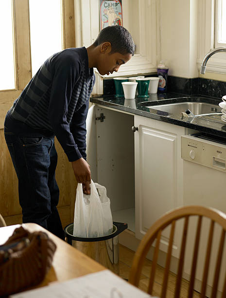 Best Commercial Cleanout Services  in Pleasant Valley, MO